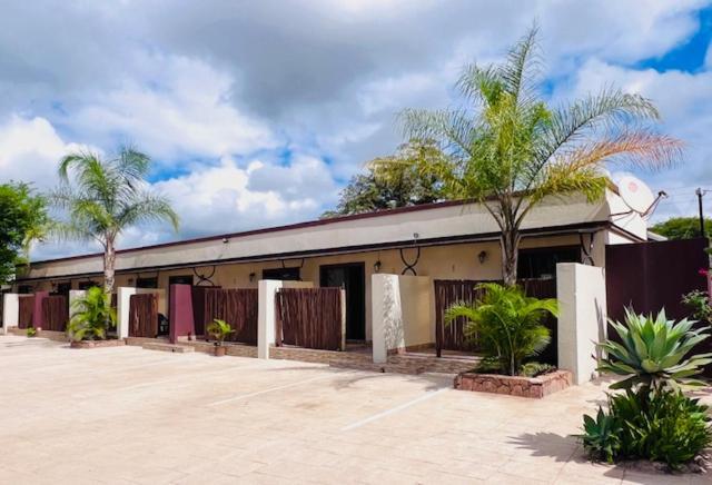 Lamamie Suite Lodge Thohoyandou Exterior foto